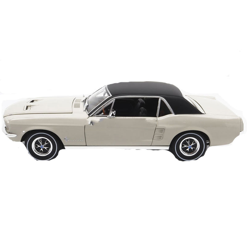 1967 Ford Mustang Coupe 1:18 Modelbil