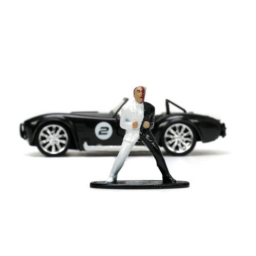 Batman Comics Shelby Cobra w/ Two-Face Figure 1:32 Scale