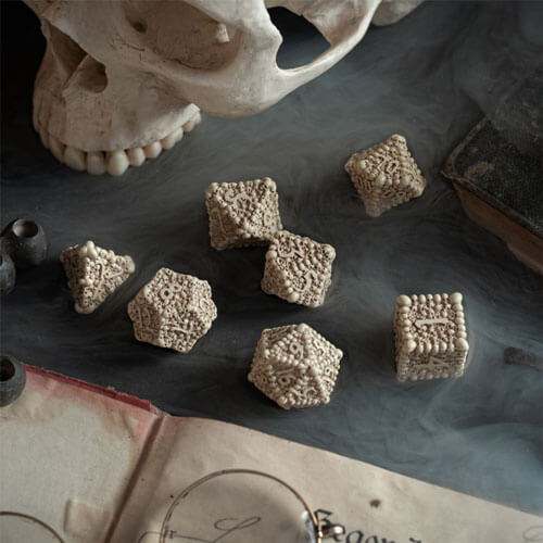 Q Workshop Dice Macabre Dice Set of 7